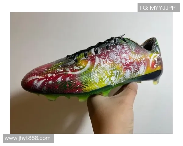 为足球明星量身定制专属足球鞋的创意设计之旅
