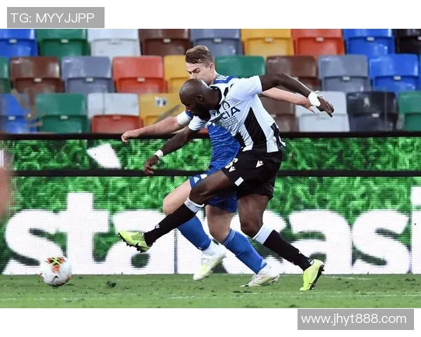 看穿足球的奥秘与魅力深入解析比赛背后的战术与心理博弈